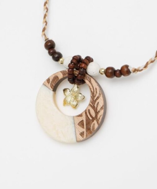 【カヒコ】プルメニネックレス