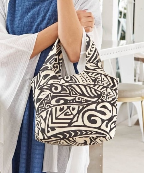 【カヒコ】ポリネシアントライバル柄ミニバッグ