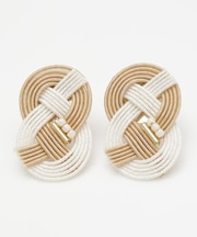 【カヤ】抱きあわじピアス