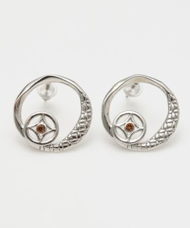 【カヤ】白金縁ピアス