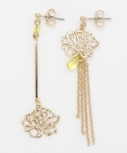 【カヤ】芍薬咲きピアス