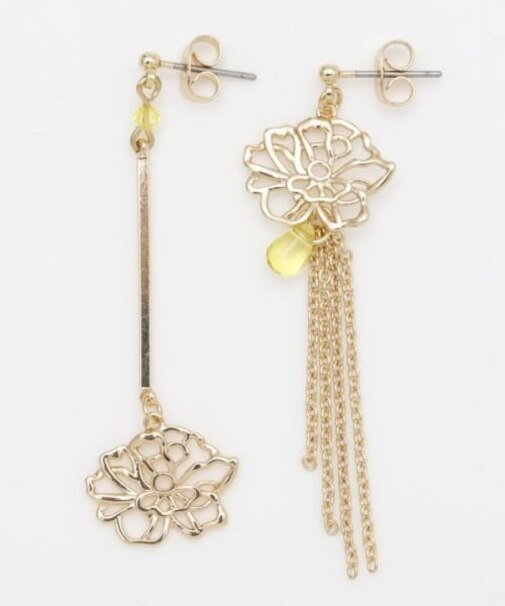 【カヤ】芍薬咲きピアス