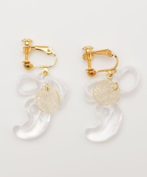 【カヤ】勾玉結びイヤリング