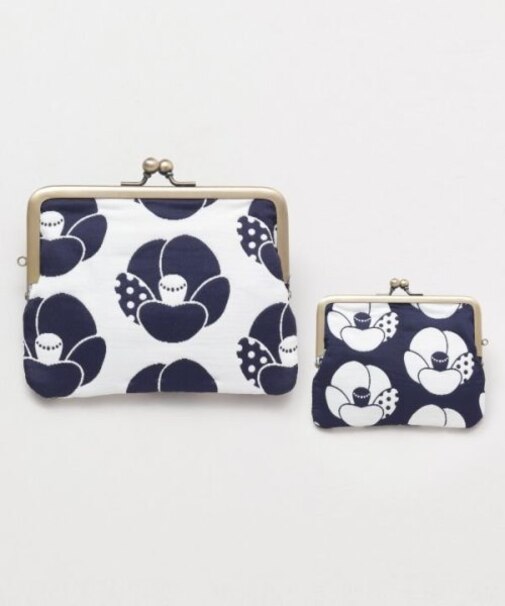 【カヤ】花ふくれ織り 平親子がま口