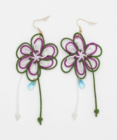【カヤ】組み花ピアス