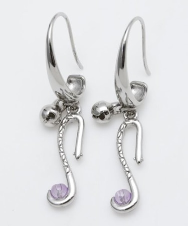 【カヤ】白金動物ピアス