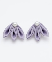 【カヤ】花平つまみピアス