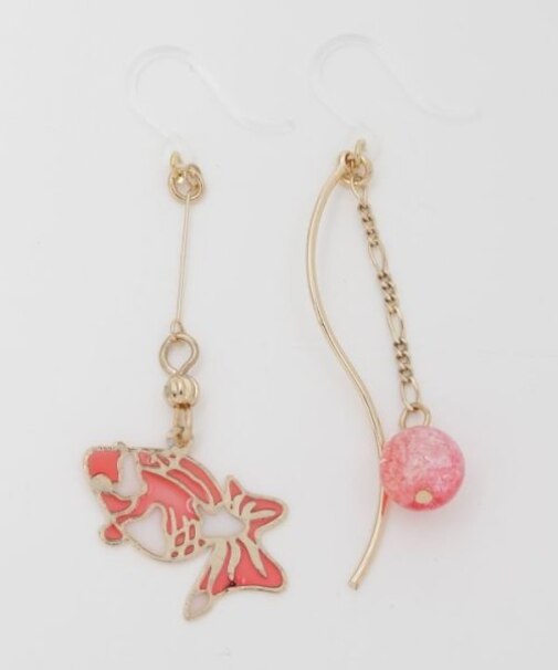 【カヤ】透かし吉祥ピアス