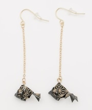 【カヤ】揺れ金魚ピアス