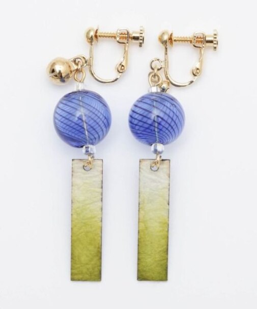 【カヤ】透け風鈴イヤリング