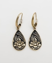 【カヤ】秋金色ピアス