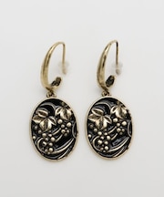 【カヤ】秋金色ピアス