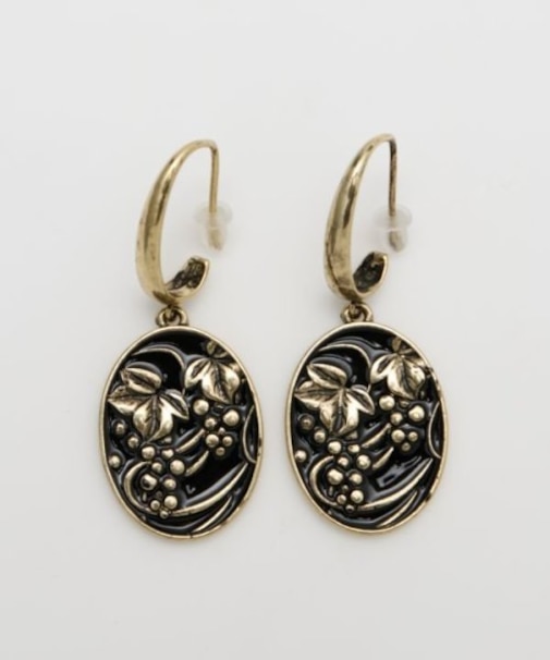 【カヤ】秋金色ピアス