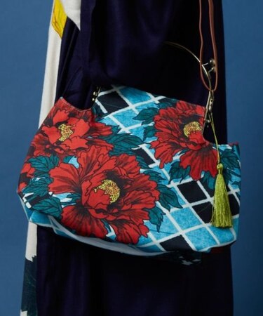 【カヤ】牡丹がま口ショルダーバッグ