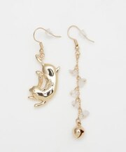 【カヤ】躍起動物ピアス