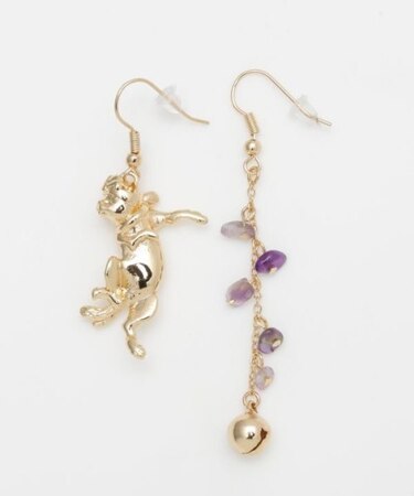 【カヤ】躍起動物ピアス