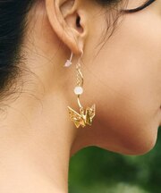 【カヤ】折り鶴 透け色ピアス