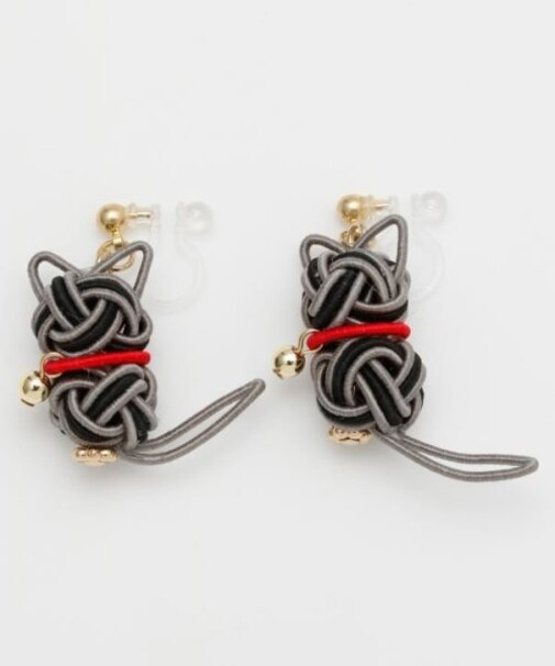 【カヤ】水引猫イヤリング