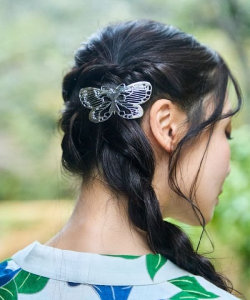 【カヤ】蝶透かしヘアクリップ