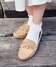 ベージュ