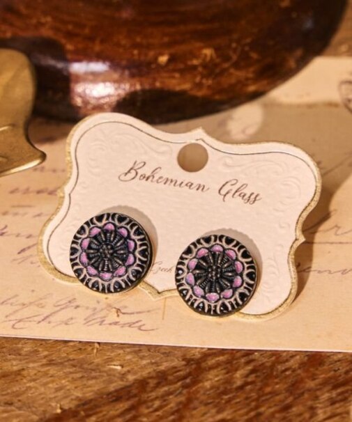 【欧州航路】【Fromチェコ】チェコボタンモアピアス