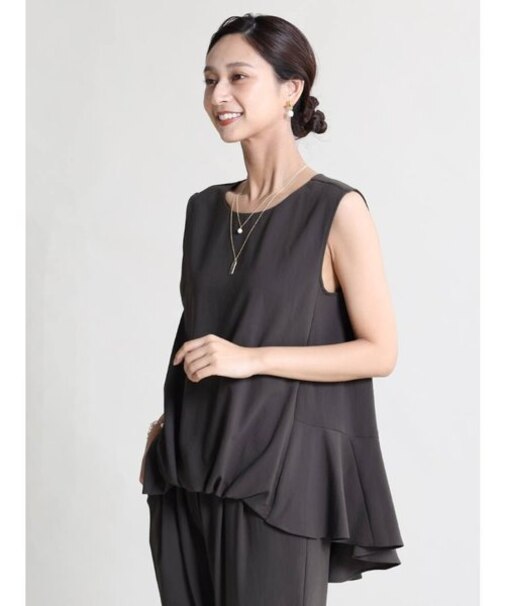 バックぺプラムブラウス