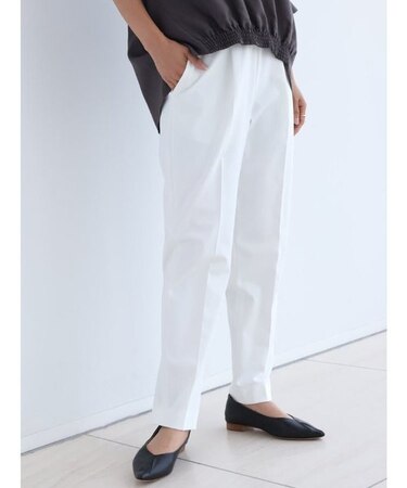 スリムテーパードパンツ