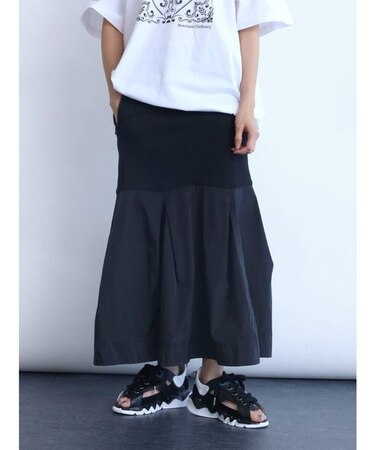 異素材タックデザインスカート