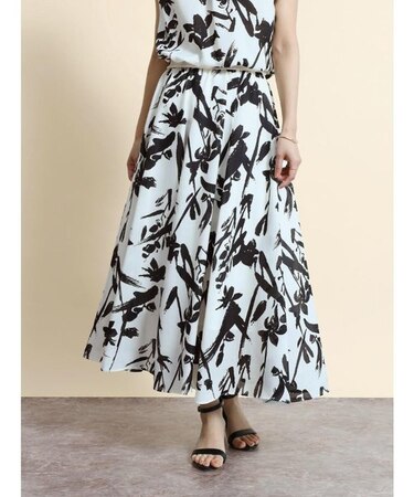 麻調ボタニカルフレアスカート