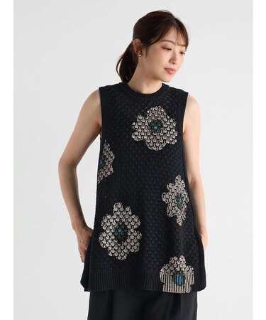 フラワーペイントかぎ編みニットベスト