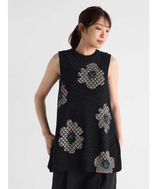 フラワーペイントかぎ編みニットベスト