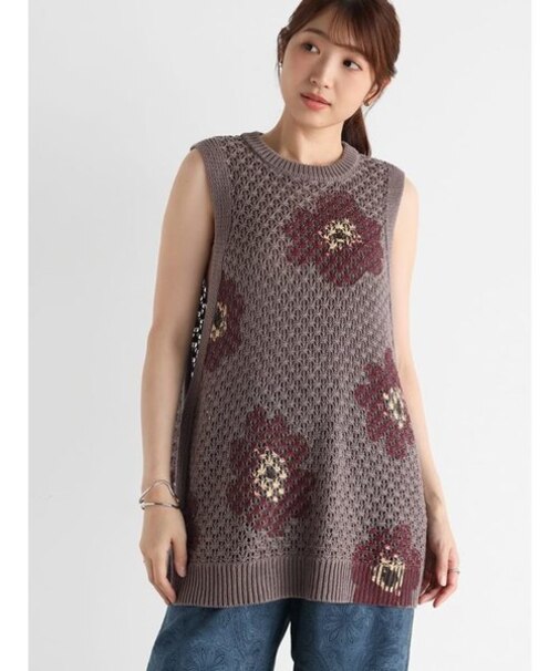 フラワーペイントかぎ編みニットベスト