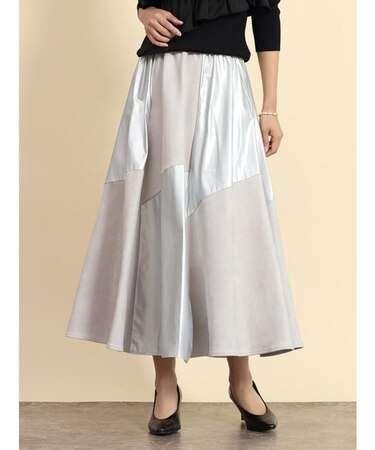 ランダム切り替えフレアスカート