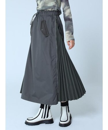 フリースドッキングジップインプリーツスカート