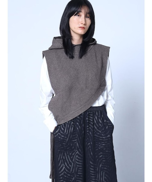 アシンメトリーヘムニットフーディー