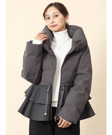 フレアペプラムダウンコート