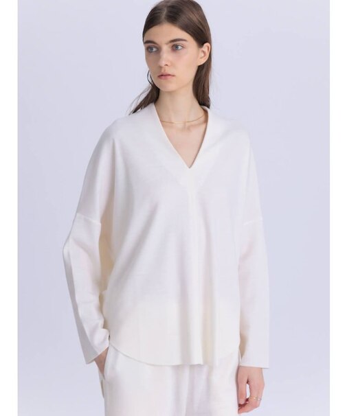 ウールスムースVネックプルオーバー