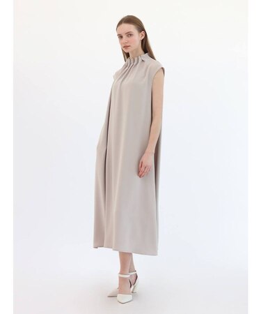 タックネックワンピース