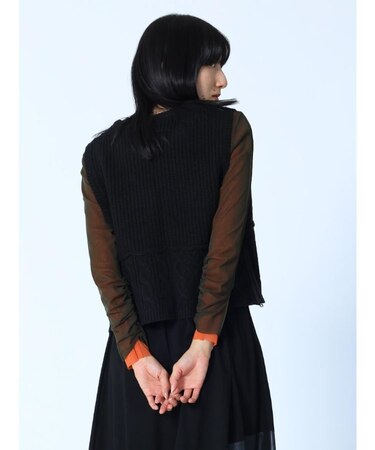 マルチウェイレイヤードシアートップス