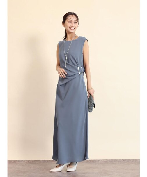 バックルアクセントドレープワンピース