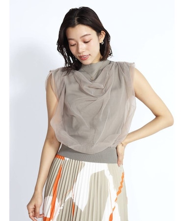 チュールレイヤードノースリーブニット