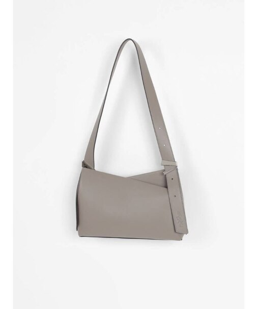 クロスデザインハンドバッグ