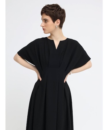 キーネックウエストタックワンピース