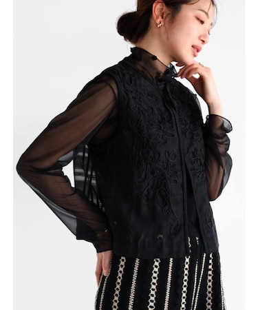 コード刺繍オーガンジーチェックジレ