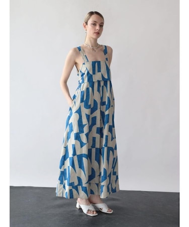 バックリボン幾何学柄ワンピース