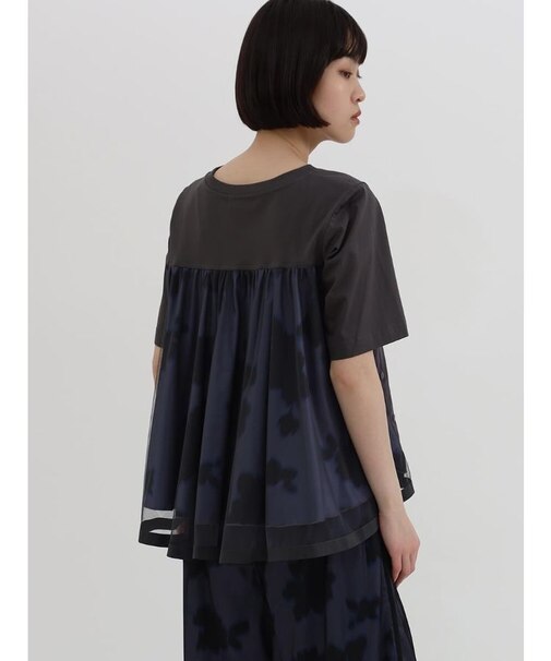 バックチュールフラワープリントカットソー