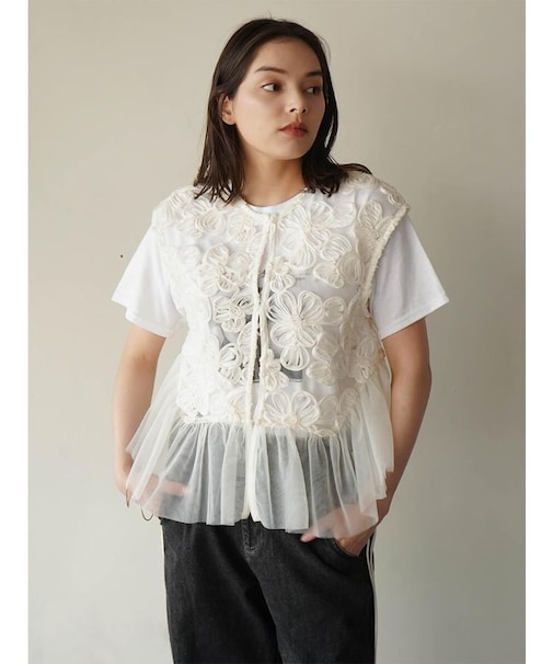 フラワーエンブロヘムチュールジレ