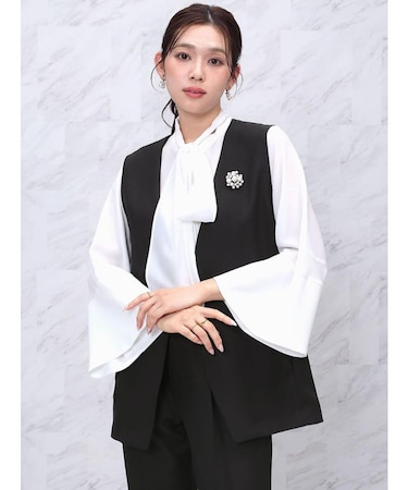 ノーカラーミニマルジレ