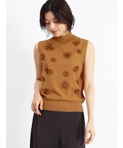 立体フラワーモチーフノースリーブニット（black、camel、renga）