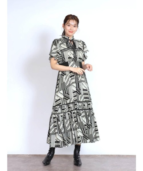 【新品♡タグ付き】FENNEL フレアスリーブプリントワンピース　M M.SUMMER2 カットジャガードフレアスリーブワンピース
